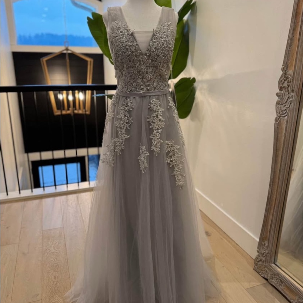 Elegant Gray Lace Evening Gown